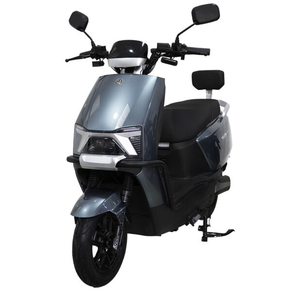 Moto Q5