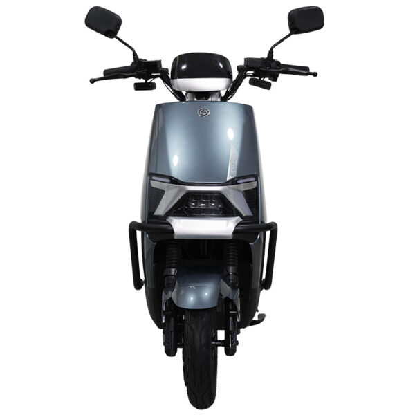 Moto Q5