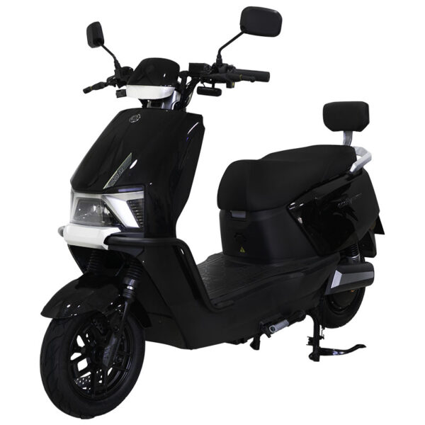 Moto Q5