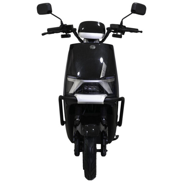 Moto Q5