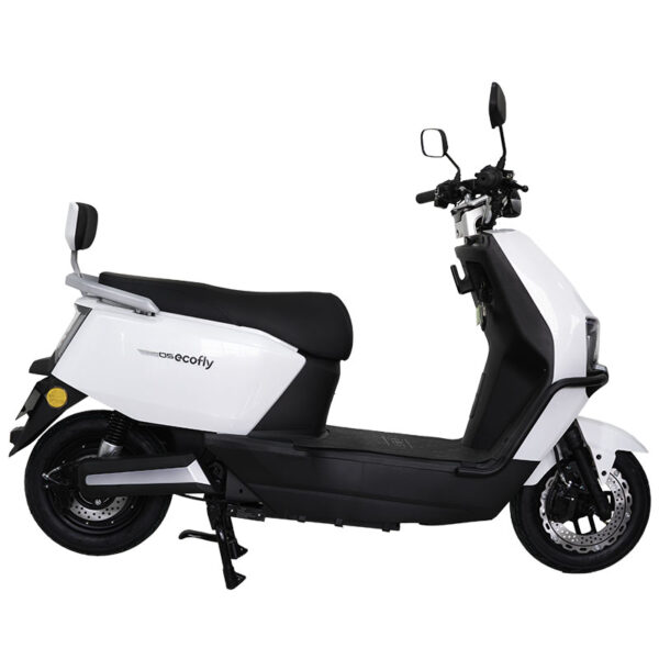 Moto Q5