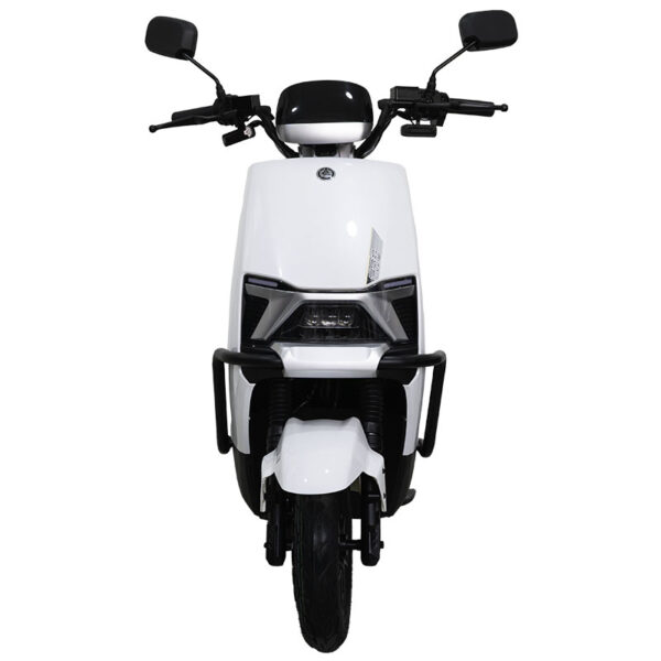 Moto Q5