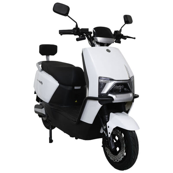 Moto Q5